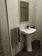 Sleep & Go Faro Airport Guest House