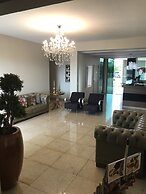 Oasis Hotel