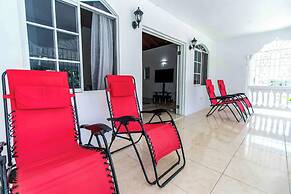 Runaway Bay Gem Villa