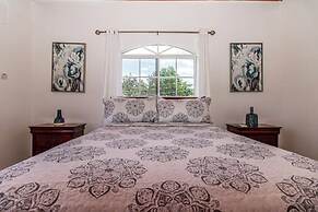 Runaway Bay Gem Villa