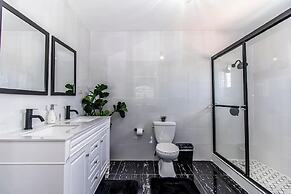 Runaway Bay Gem Villa