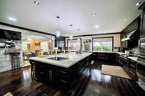 Orchids & Palms Villa