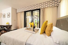 Orchids & Palms Villa