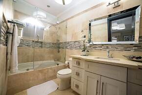 Orchids & Palms Villa