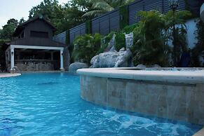 Orchids & Palms Villa