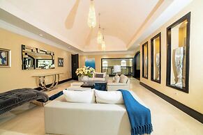 Orchids & Palms Villa