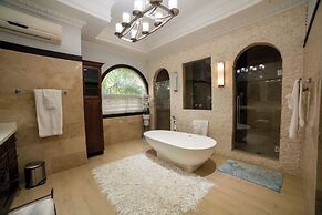 Orchids & Palms Villa