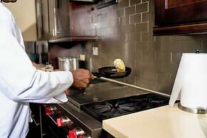 Orchids & Palms Villa