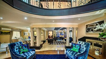 Orchids & Palms Villa