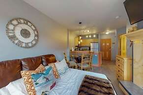 1 Bedroom Mountain Condo in River Run Village with Beautiful Mountain 