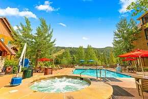 1 Bedroom Mountain Condo in River Run Village with Beautiful Mountain 
