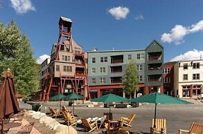 1 Bedroom Mountain Condo in River Run Village with Beautiful Mountain 