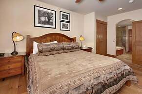 Premier 2 Bedroom Ski in, Ski out Lone Eagle Condo With the Best Acces