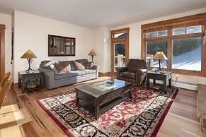 Premier 2 Bedroom Ski in, Ski out Lone Eagle Condo With the Best Acces