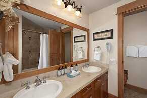 Premier 2 Bedroom Ski in, Ski out Lone Eagle Condo With the Best Acces