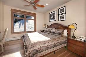 Premier 2 Bedroom Ski in, Ski out Lone Eagle Condo With the Best Acces