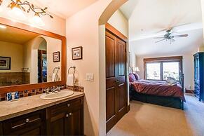 Premier 4 Bedroom Ski in, Ski out Lone Eagle Condo With the Best Acces