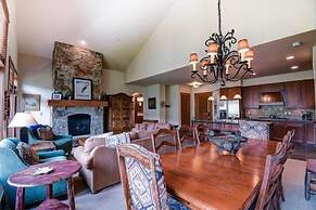 Premier 4 Bedroom Ski in, Ski out Lone Eagle Condo With the Best Acces