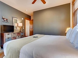 Premier 4 Bedroom Ski in, Ski out Lone Eagle Condo With the Best Acces