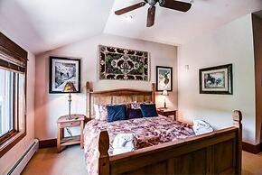 Premier 4 Bedroom Ski in, Ski out Lone Eagle Condo With the Best Acces