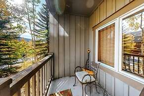 1 Bedroom Colorado Vacation Rental in River Run Village Steps from the