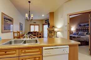 1 Bedroom Colorado Vacation Rental in River Run Village Steps from the