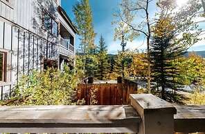 1 Bedroom Colorado Vacation Rental in River Run Village Steps from the