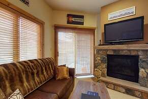 1 Bedroom Colorado Vacation Rental in River Run Village Steps from the