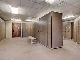 Crystal Peak Lodge 4 Bedroom Ski in, Ski out Slopeside Condo at the Ba