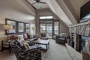 Crystal Peak Lodge 4 Bedroom Ski in, Ski out Slopeside Condo at the Ba