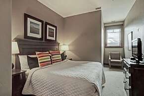 Crystal Peak Lodge 4 Bedroom Ski in, Ski out Slopeside Condo at the Ba