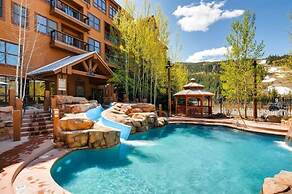 2 Bedroom Colorado Vacation Rental situated in River Run Village Steps