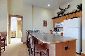 2 Bedroom Colorado Vacation Rental situated in River Run Village Steps