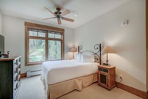 Premier 3 Bedroom Ski in, Ski out Lone Eagle Condo With the Best Acces