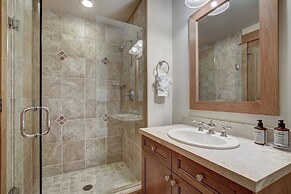 Premier 3 Bedroom Ski in, Ski out Lone Eagle Condo With the Best Acces