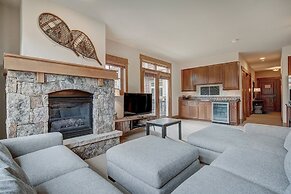 Premier 3 Bedroom Ski in, Ski out Lone Eagle Condo With the Best Acces