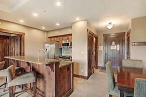 Crystal Peak Lodge 1 Bedroom Ski in, Ski out Slopeside Condo at the Ba