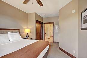 Crystal Peak Lodge 1 Bedroom Ski in, Ski out Slopeside Condo at the Ba