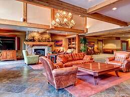 Luxury 3 Bedroom Mountain Vacation Rental in Breckenridge Just Two Blo