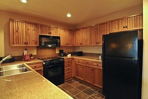 Luxury 3 Bedroom Mountain Vacation Rental in Breckenridge Just Two Blo