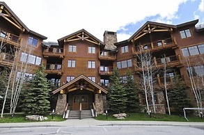 Luxury 3 Bedroom Mountain Vacation Rental in Breckenridge Just Two Blo