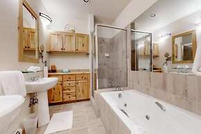 Family Friendly 3 Bedroom Mountain Vacation Rental in Keystone With Co