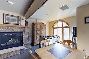 Red Hawk Lodge 2 Bedroom Condo in River Run Village