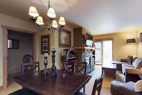 Red Hawk Lodge 2 Bedroom Condo in River Run Village