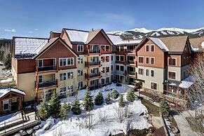 Luxury 2 Bedroom Breckenridge Vacation Rental with Stunning Mountain V