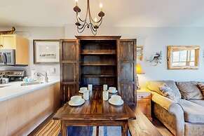 1 Bedroom Premier Mountain Condo in River Run Village Just a Short Wal