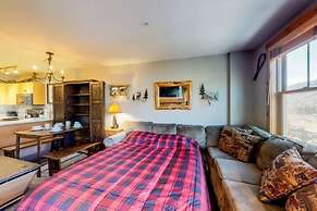 1 Bedroom Premier Mountain Condo in River Run Village Just a Short Wal