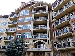 Premier 1 Bedroom Ski in, Ski out Lone Eagle Condo With the Best Acces