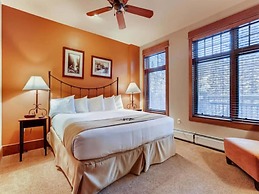 Premier 1 Bedroom Ski in, Ski out Lone Eagle Condo With the Best Acces