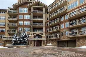 Premier 1 Bedroom Ski in, Ski out Lone Eagle Condo With the Best Acces
